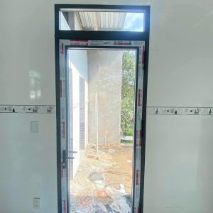 Cửa nhôm Xingfa 1 cánh Cần Thơ – Giải pháp hiện đại cho không gian nhỏ gọn